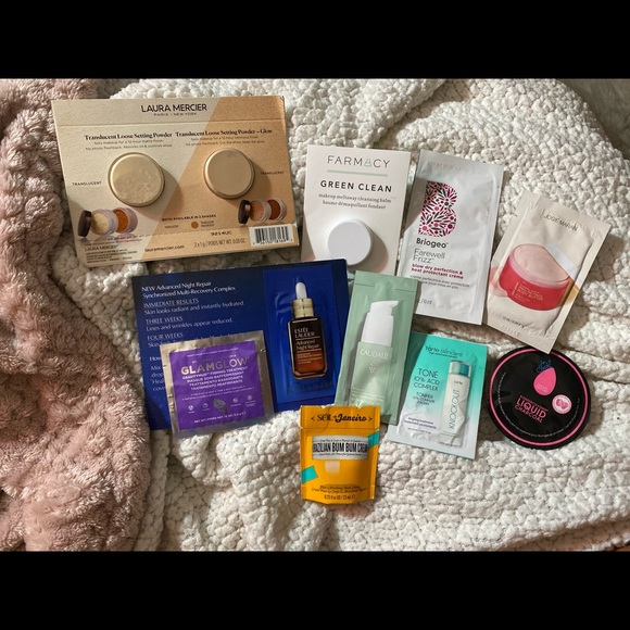 Makeup samples!!!!! - Picture 1 of 4